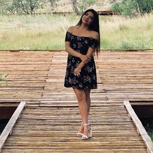 Meet your Posher, Sarai